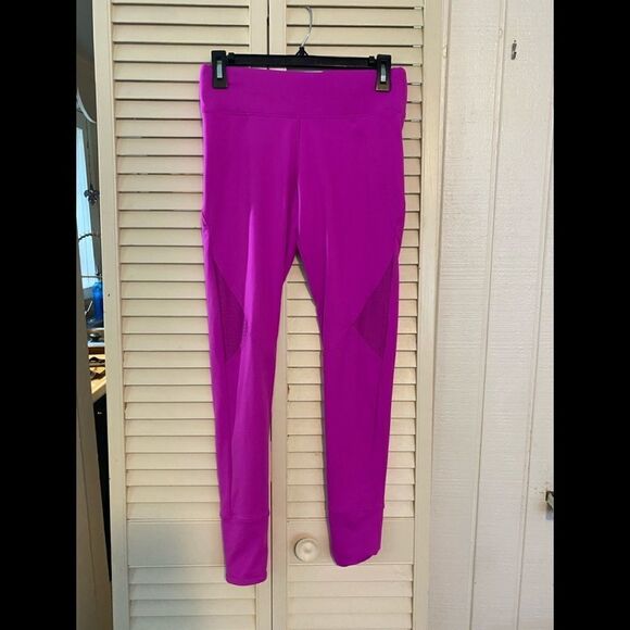 Pink Victoria Secret Yoga pants - Picture 1 of 9